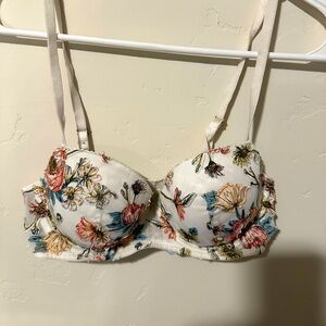 Victoria’s Secret bra